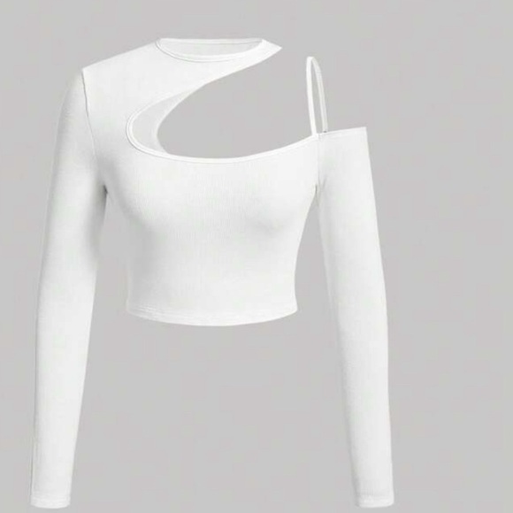 SHEIN‎ Solid Asymmetrical Neck Crop Tee - Picture 1 of 2